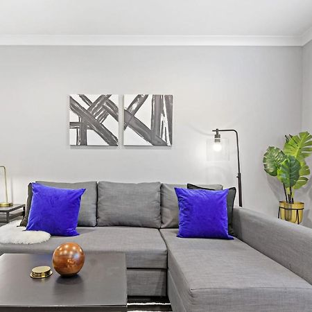 Sophisticated Studio Apartment With Modern Kitchen - Oakdale Od2 Rep ชิคาโก ภายนอก รูปภาพ